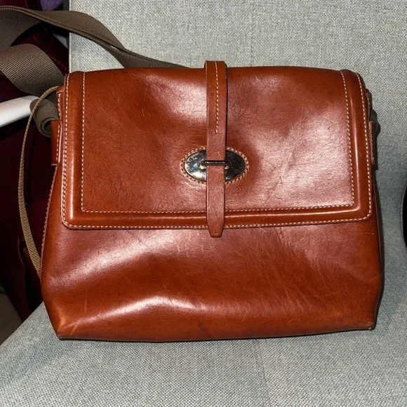 Florentine Toscana leather crossbody saddle bag - Picture 3 of 12